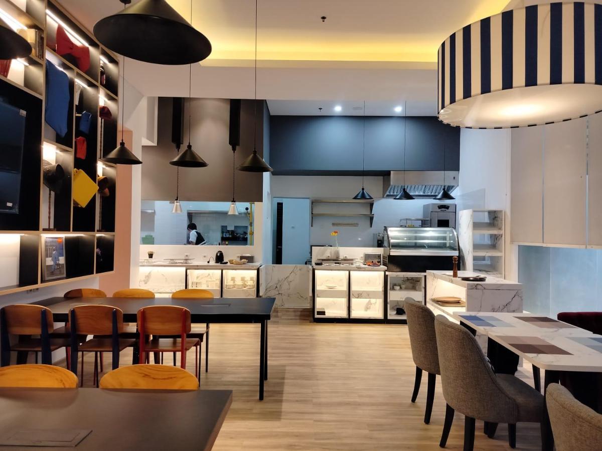 Moritz Biz Gandaria Hotel Jacarta Exterior foto