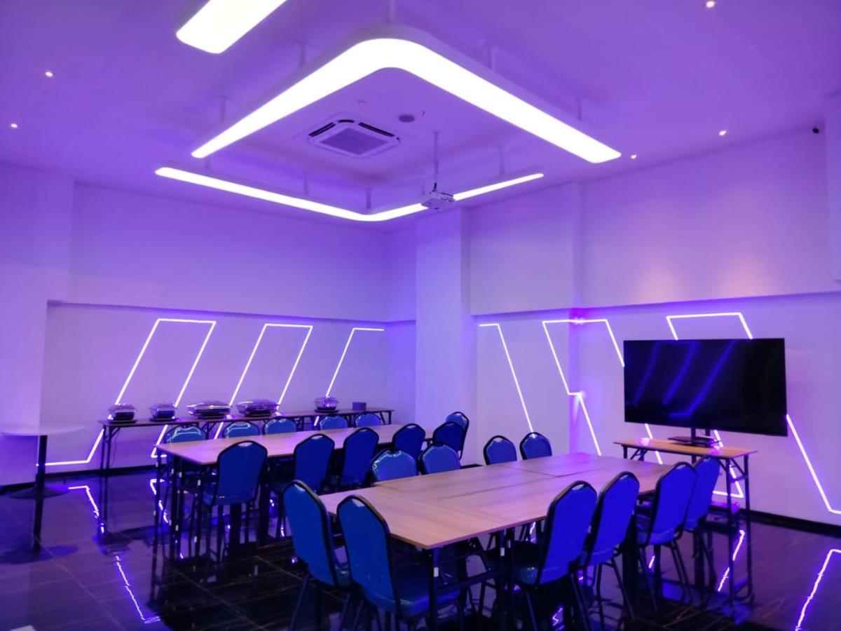 Moritz Biz Gandaria Hotel Jacarta Exterior foto