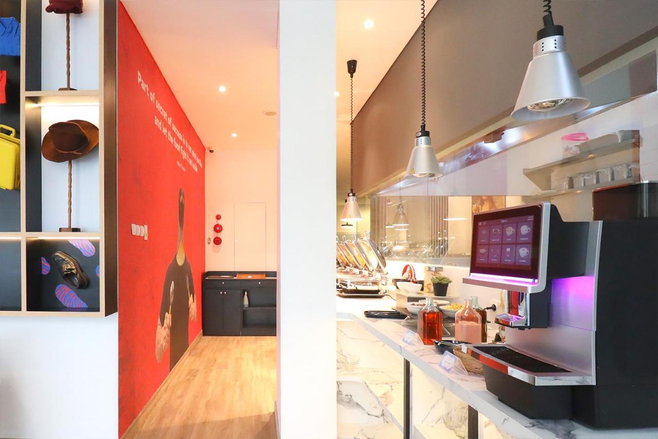 Moritz Biz Gandaria Hotel Jacarta Exterior foto
